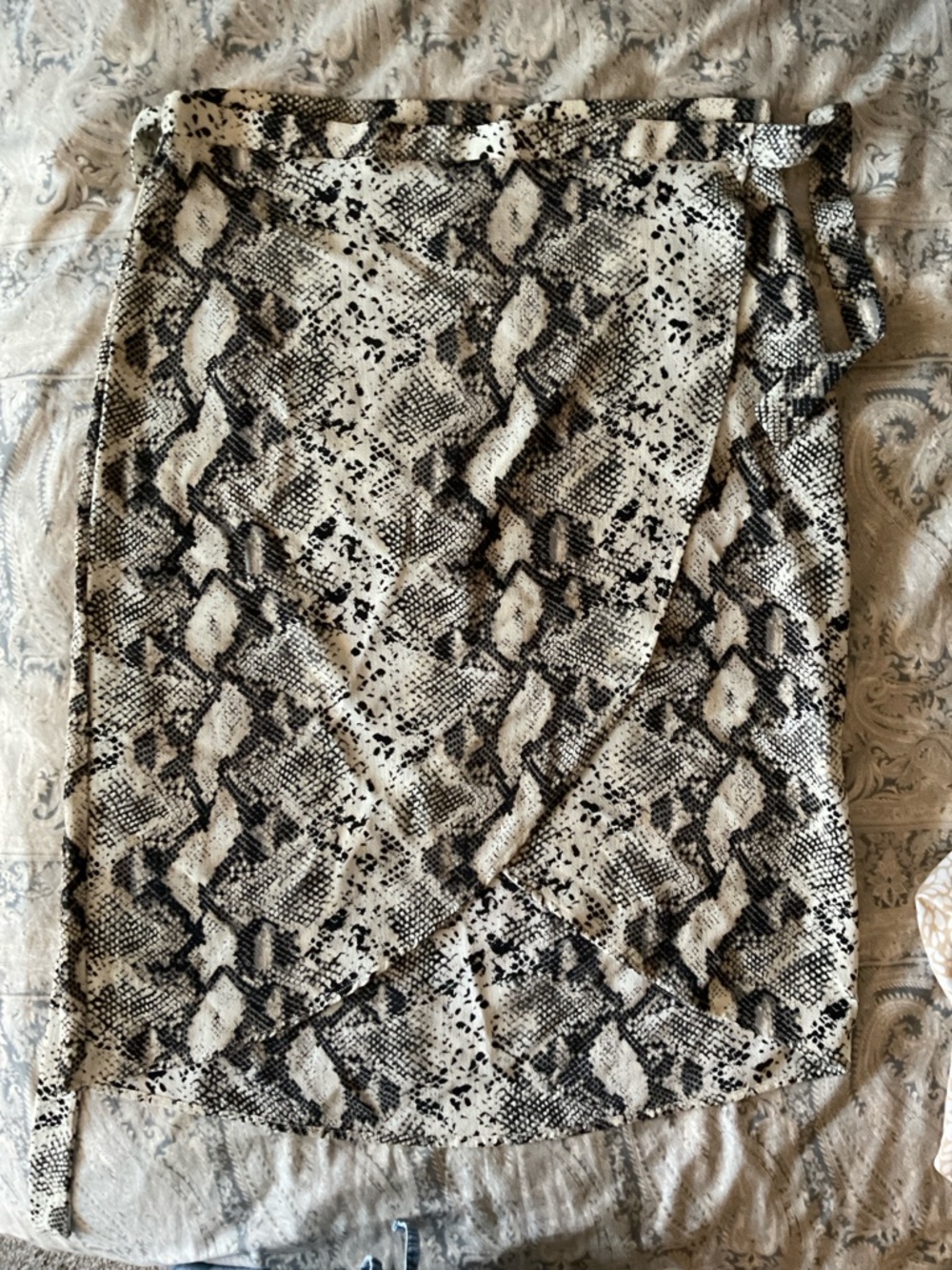 Peyton Jensen Snake Print Midi Wrap Skirt Size Large